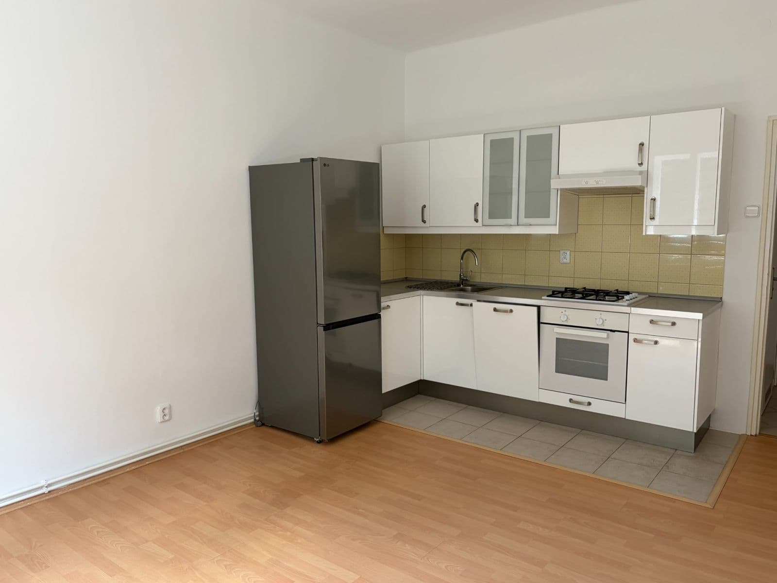 Prenájom bytu 2-izbový 44 m², Košická, Praha, Praha Prenájom bytu 2-izbový 44 m², Košická, Praha, Praha