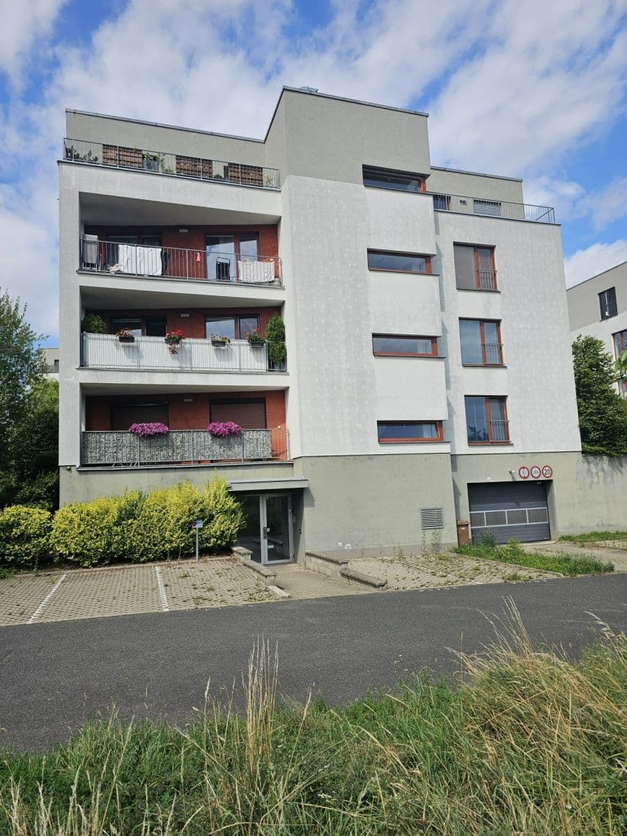 Predaj bytu 3-izbový 80 m², Lederova, Roztoky, Středočeský kraj Predaj bytu 3-izbový 80 m², Lederova, Roztoky, Středočeský kraj