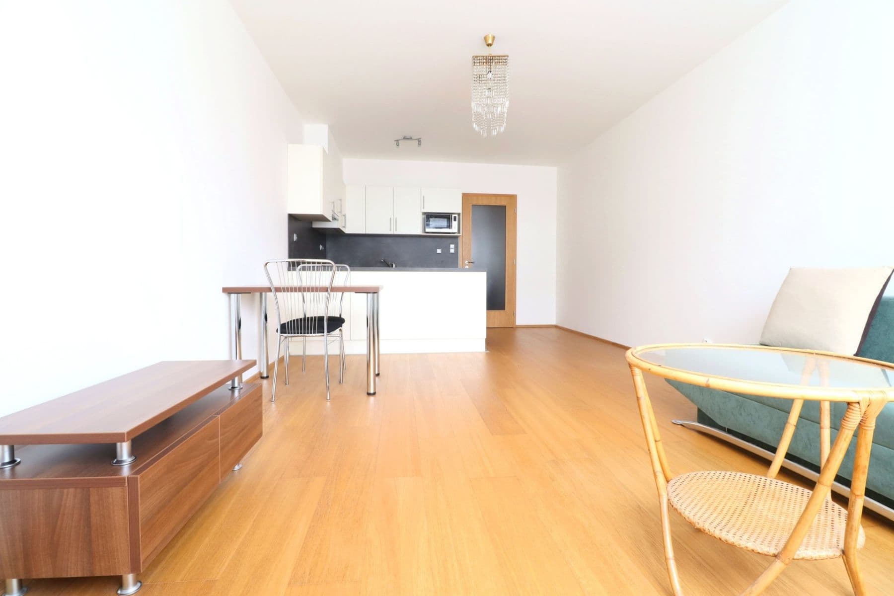 Prenájom bytu 1-izbový 37 m², K Beranovu, Praha, Praha Prenájom bytu 1-izbový 37 m², K Beranovu, Praha, Praha