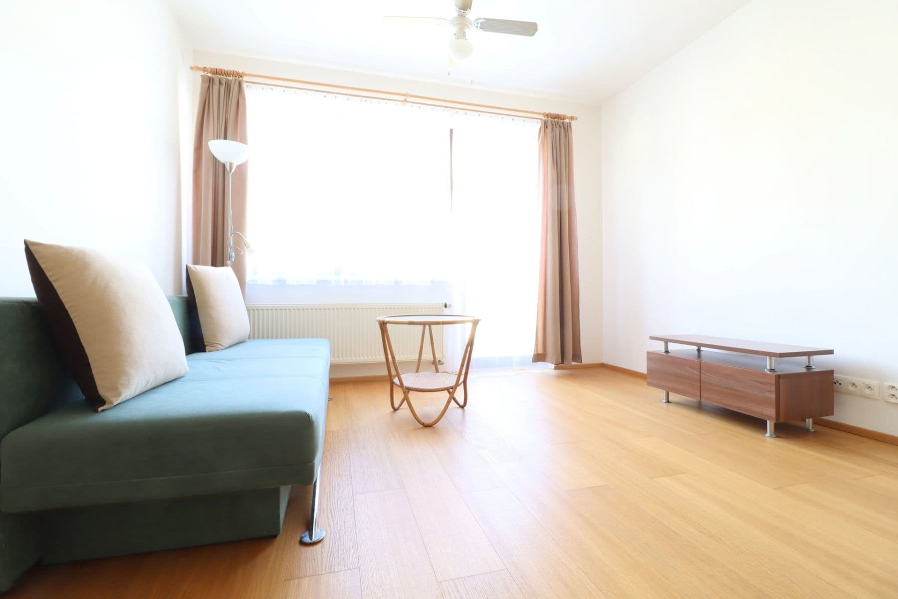 Prenájom bytu 1-izbový 37 m², K Beranovu, Praha, Praha Prenájom bytu 1-izbový 37 m², K Beranovu, Praha, Praha