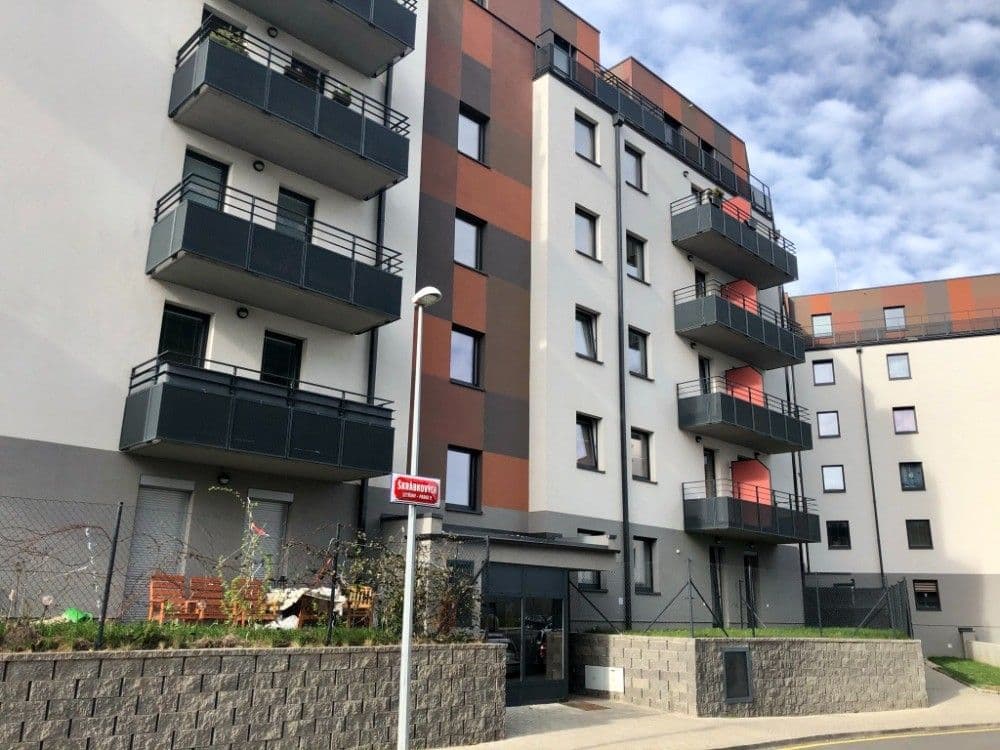 Predaj bytu 4-izbový 97 m², Škrábkových, Praha, Praha Predaj bytu 4-izbový 97 m², Škrábkových, Praha, Praha