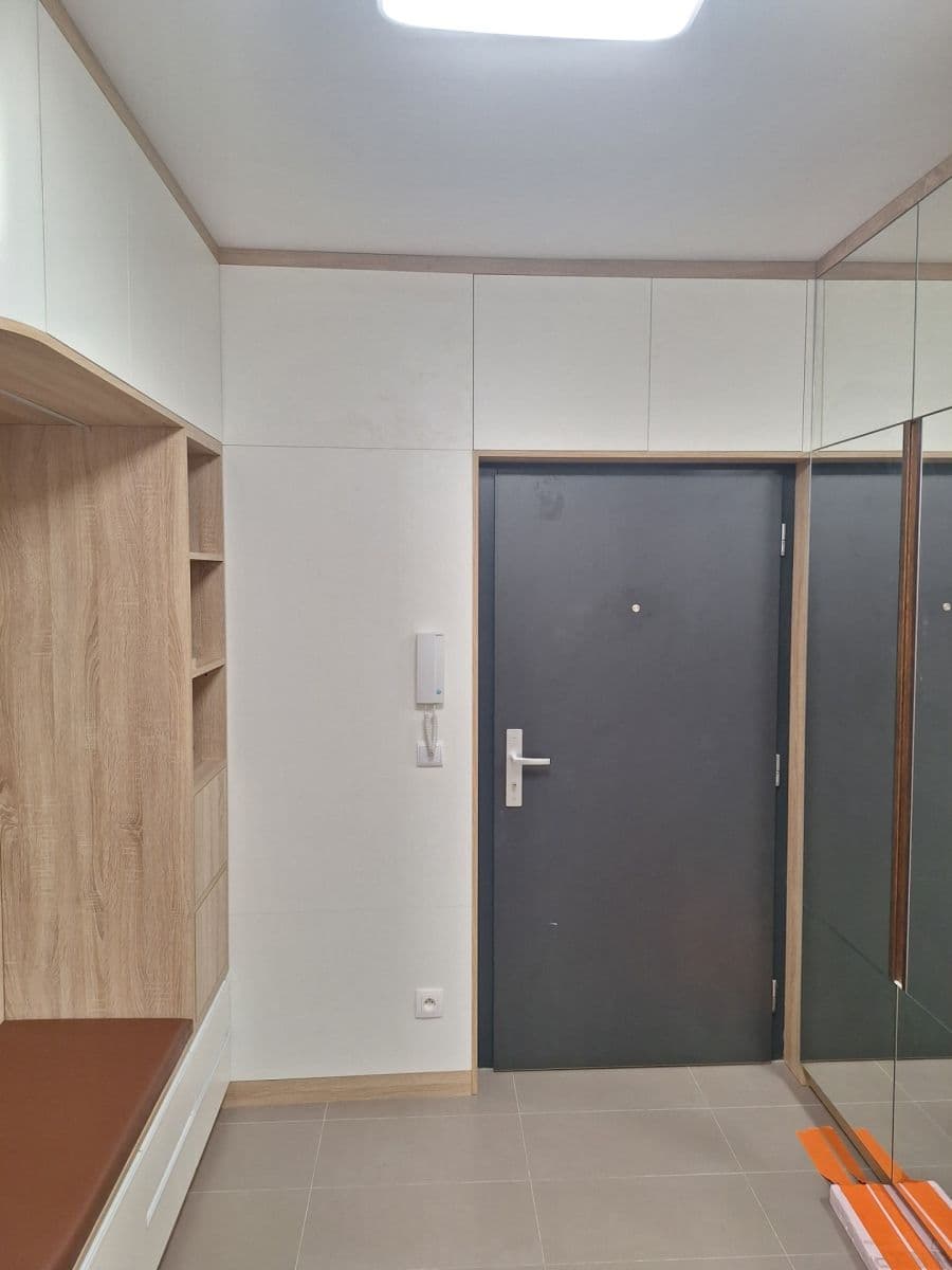 Predaj bytu 4-izbový 97 m², Škrábkových, Praha, Praha Predaj bytu 4-izbový 97 m², Škrábkových, Praha, Praha