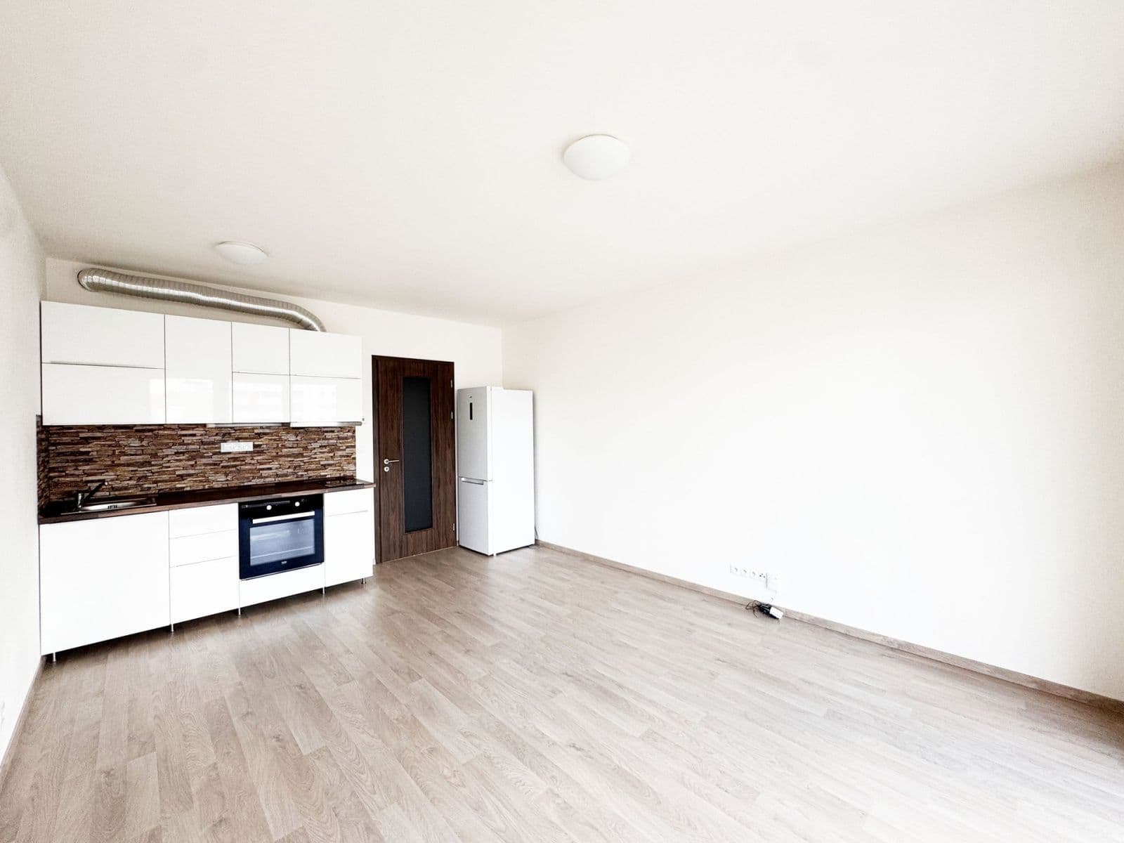 Prenájom bytu 1-izbový 31 m², Mantovská, Praha, Praha Prenájom bytu 1-izbový 31 m², Mantovská, Praha, Praha