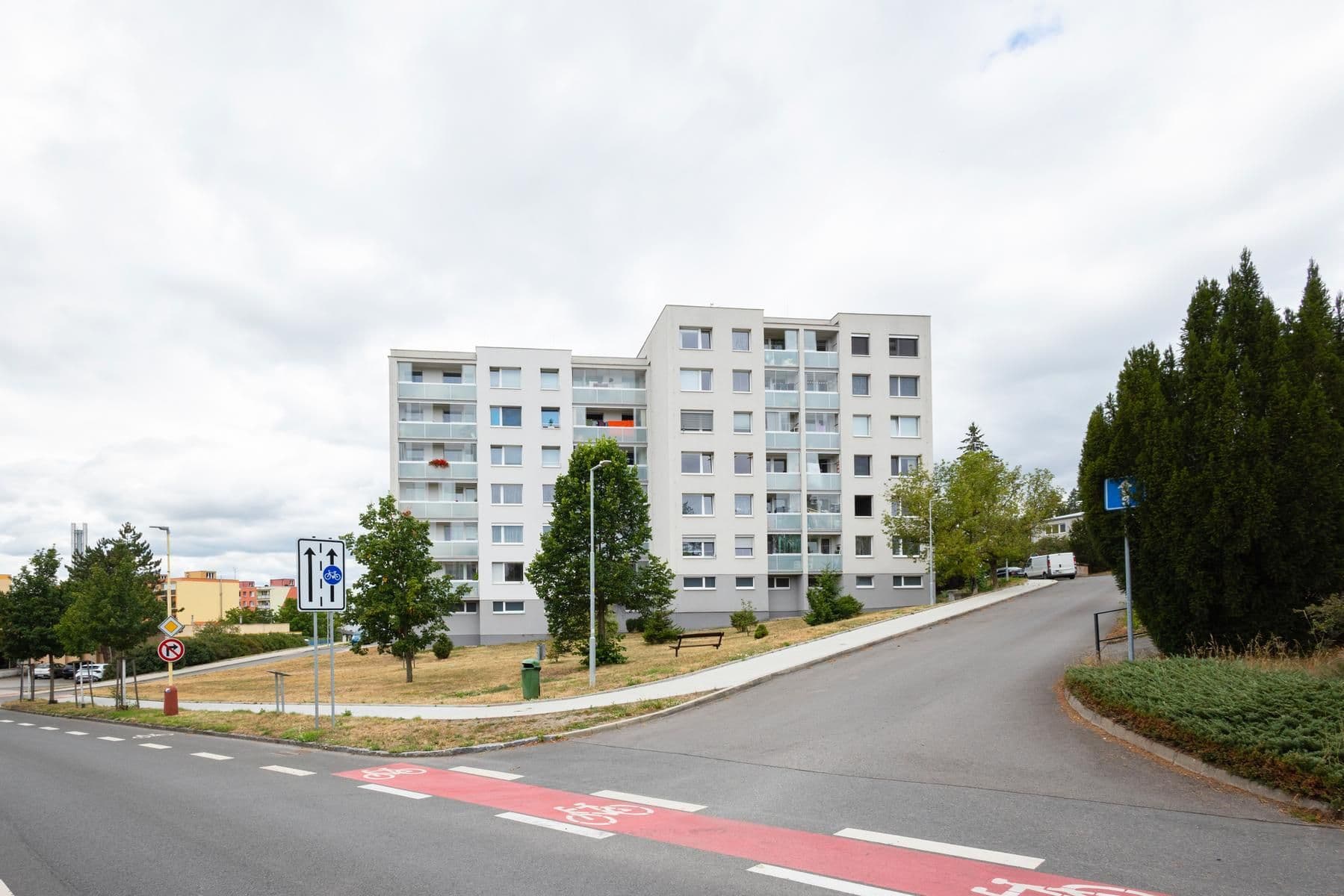 Predaj bytu 3-izbový 65 m², Jeřábová, Dobříš, Středočeský kraj Predaj bytu 3-izbový 65 m², Jeřábová, Dobříš, Středočeský kraj