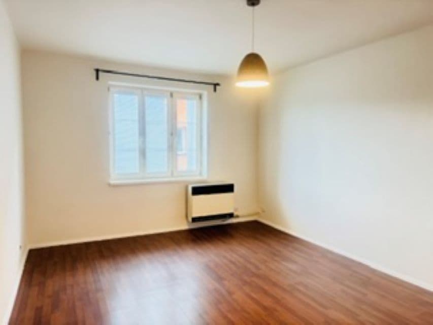 Prenájom bytu 1-izbový 36 m², Hasičská, Ostrava, Moravskoslezský kraj Prenájom bytu 1-izbový 36 m², Hasičská, Ostrava, Moravskoslezský kraj