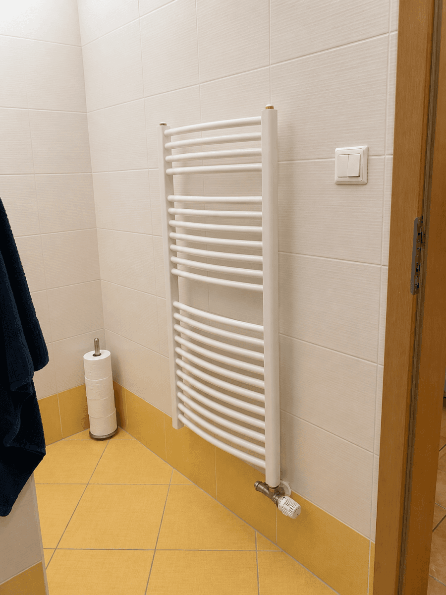 Predaj bytu 3-izbový 67 m², Lomená, Zbuzany, Středočeský kraj Predaj bytu 3-izbový 67 m², Lomená, Zbuzany, Středočeský kraj