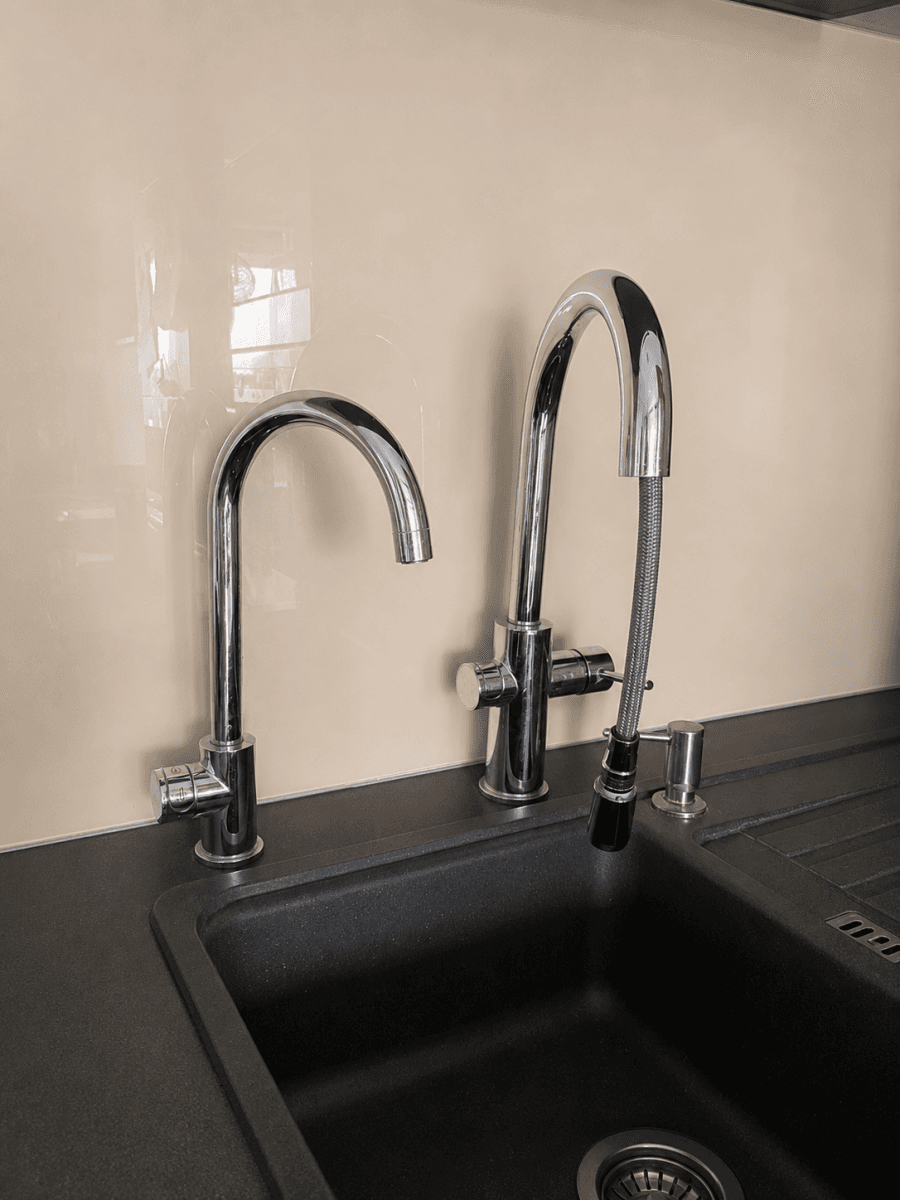 Predaj bytu 3-izbový 67 m², Lomená, Zbuzany, Středočeský kraj Predaj bytu 3-izbový 67 m², Lomená, Zbuzany, Středočeský kraj