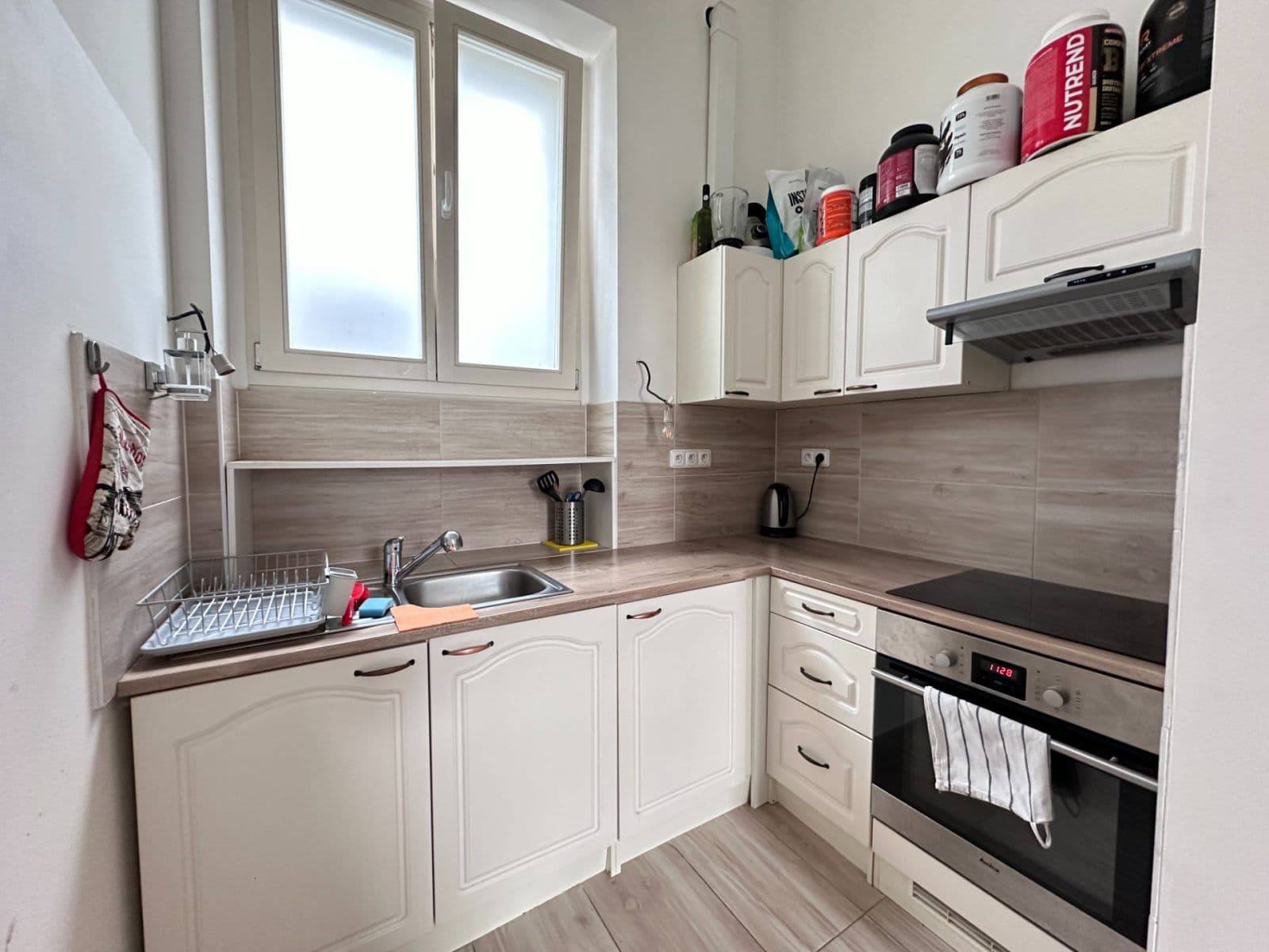 Prenájom bytu 3-izbový 60 m², Klimentská, Praha, Praha Prenájom bytu 3-izbový 60 m², Klimentská, Praha, Praha