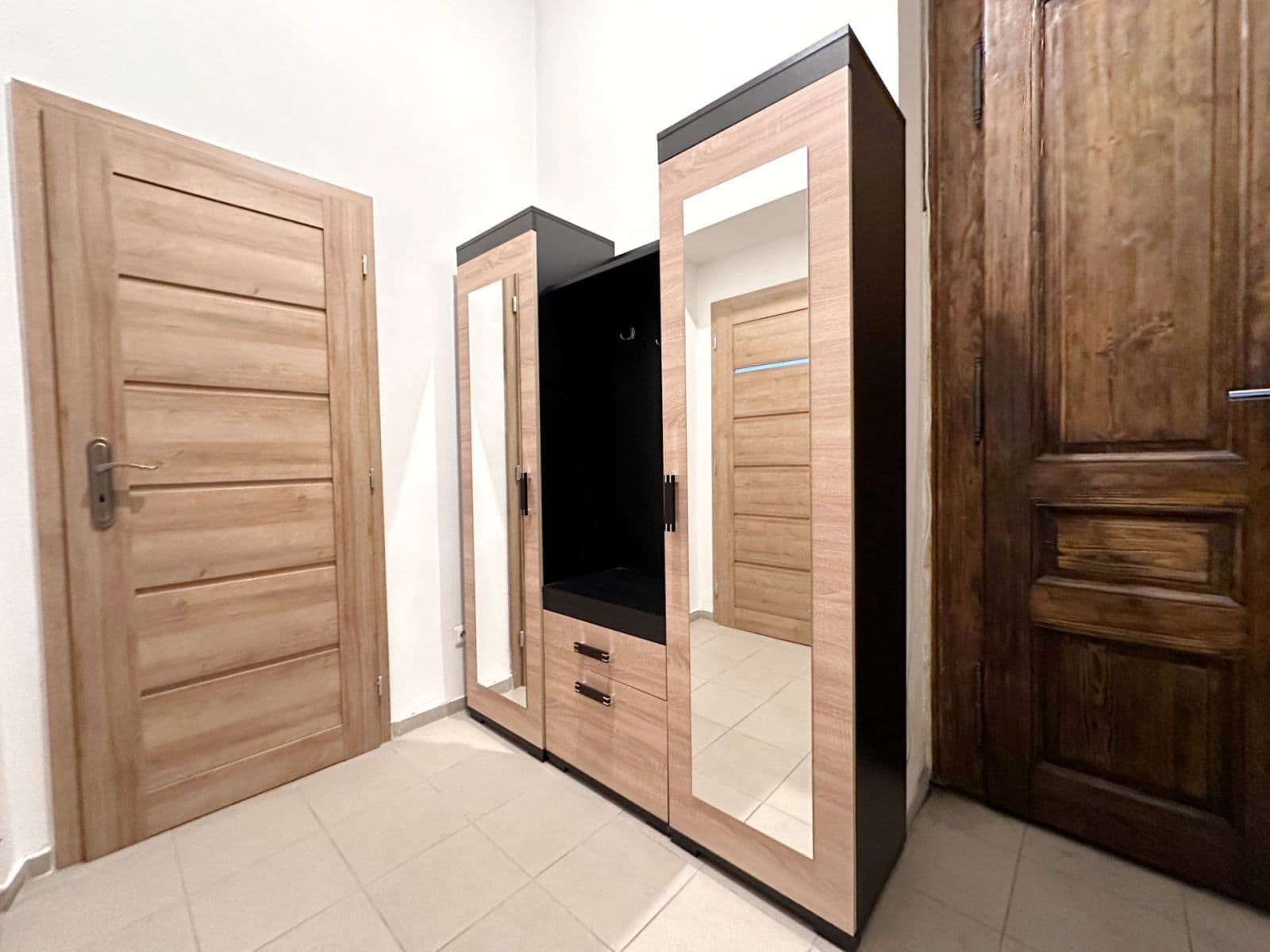 Prenájom bytu 3-izbový 60 m², Klimentská, Praha, Praha Prenájom bytu 3-izbový 60 m², Klimentská, Praha, Praha