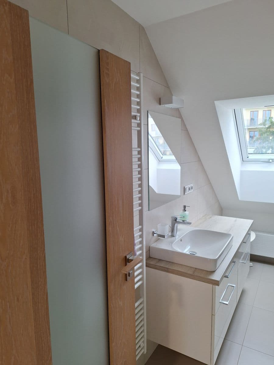 Prenájom bytu 2-izbový 72 m², Rektorská, Praha, Praha Prenájom bytu 2-izbový 72 m², Rektorská, Praha, Praha