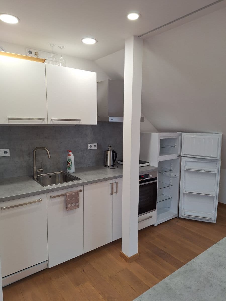 Prenájom bytu 2-izbový 72 m², Rektorská, Praha, Praha Prenájom bytu 2-izbový 72 m², Rektorská, Praha, Praha