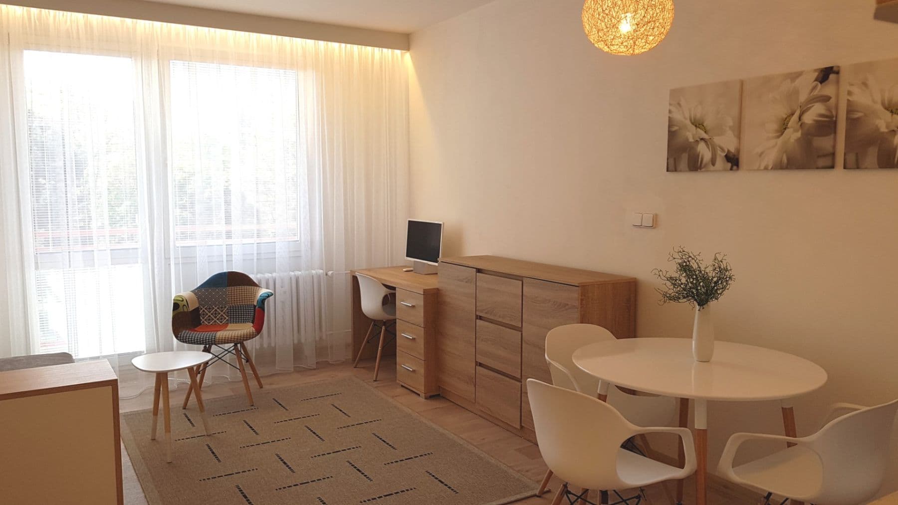 Prenájom bytu 1-izbový 35 m², Pod Zámečkem, Hradec Králové, Královéhradecký kraj Prenájom bytu 1-izbový 35 m², Pod Zámečkem, Hradec Králové, Královéhradecký kraj