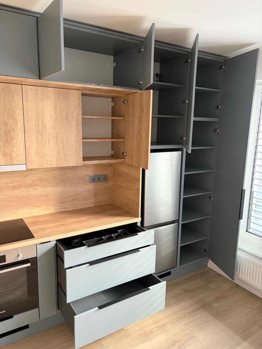 Prenájom bytu 1-izbový 38 m², Divíškové, Praha, Praha Prenájom bytu 1-izbový 38 m², Divíškové, Praha, Praha
