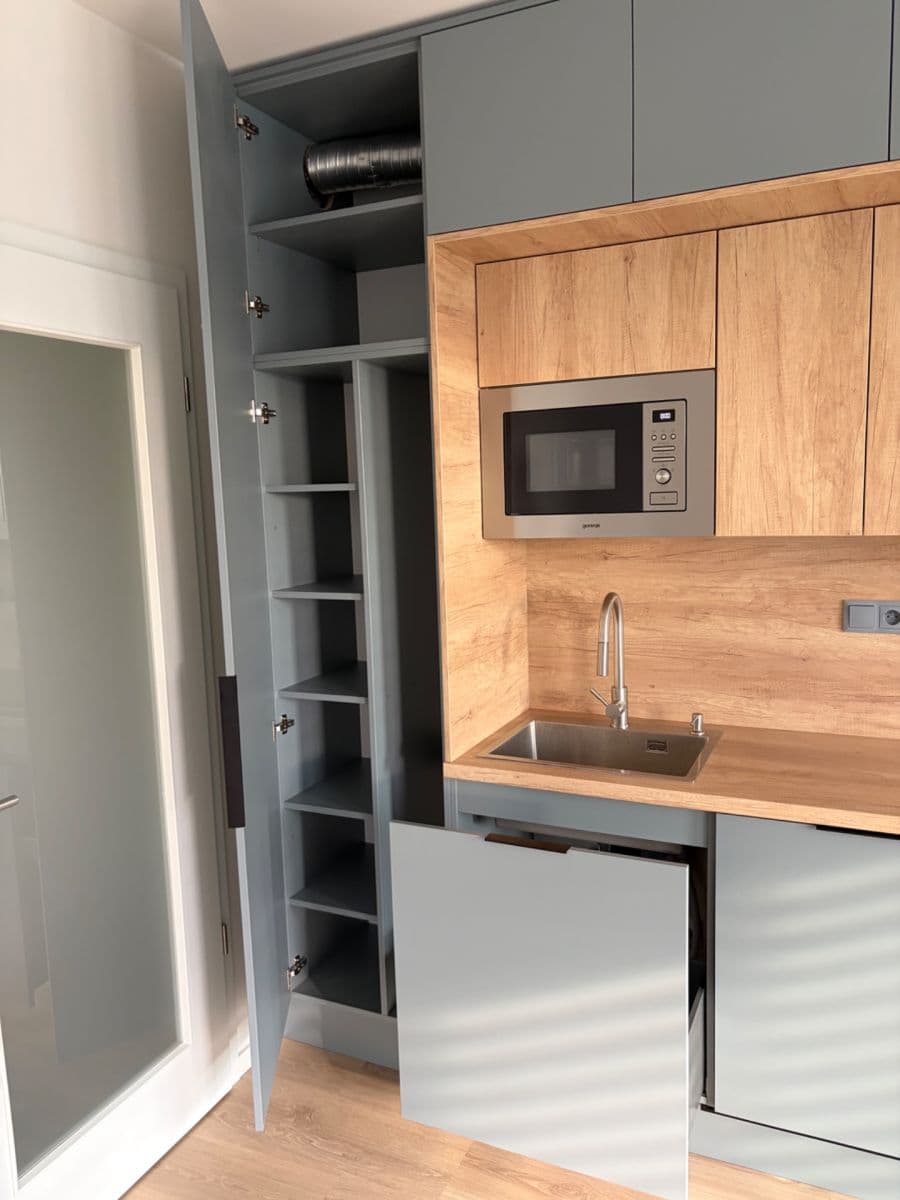 Prenájom bytu 1-izbový 38 m², Divíškové, Praha, Praha Prenájom bytu 1-izbový 38 m², Divíškové, Praha, Praha