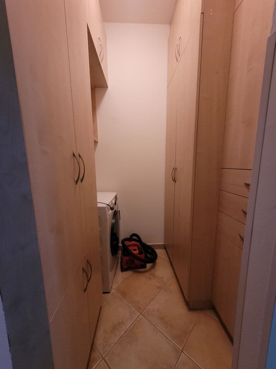 Prenájom bytu 2-izbový 56 m², Spořická, Praha, Praha Prenájom bytu 2-izbový 56 m², Spořická, Praha, Praha