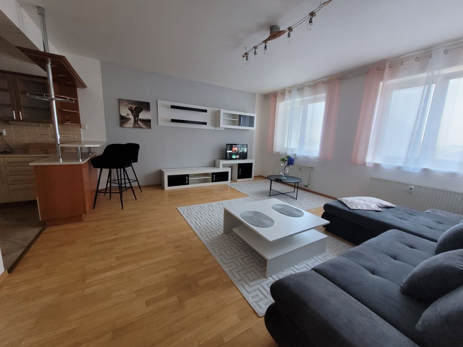 Prenájom bytu 2-izbový 56 m², Spořická, Praha, Praha Prenájom bytu 2-izbový 56 m², Spořická, Praha, Praha