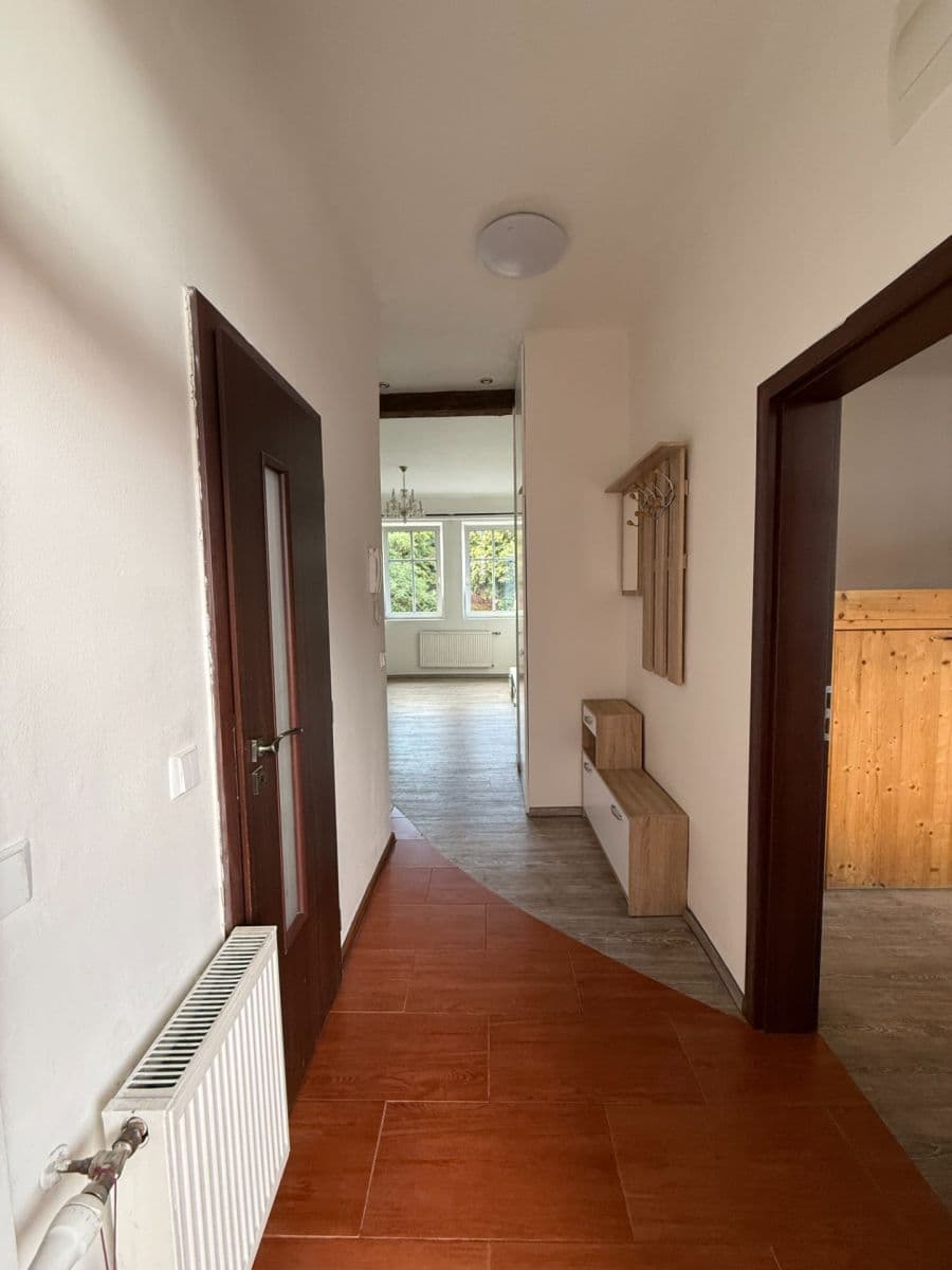 Prenájom bytu 2-izbový 40 m², Francouzská, Praha, Praha Prenájom bytu 2-izbový 40 m², Francouzská, Praha, Praha