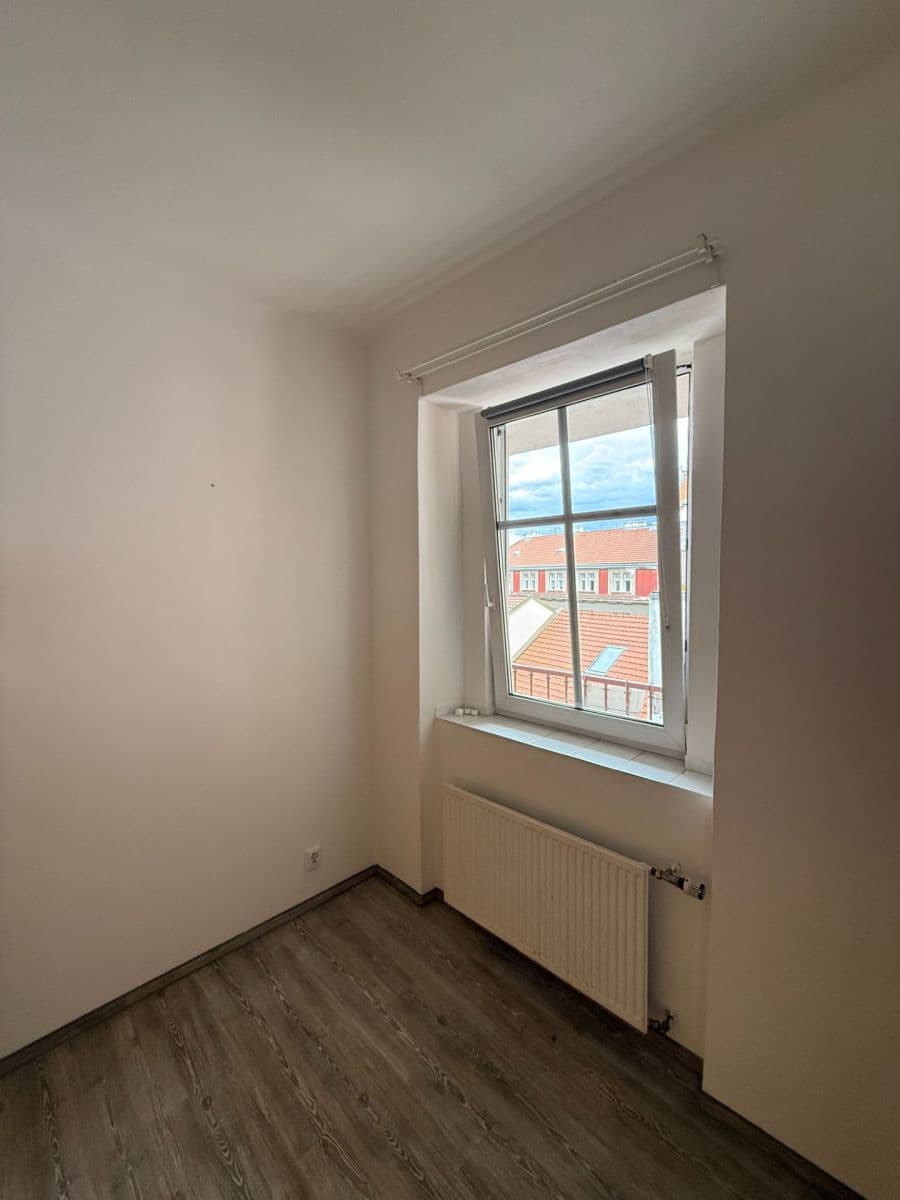 Prenájom bytu 2-izbový 40 m², Francouzská, Praha, Praha Prenájom bytu 2-izbový 40 m², Francouzská, Praha, Praha