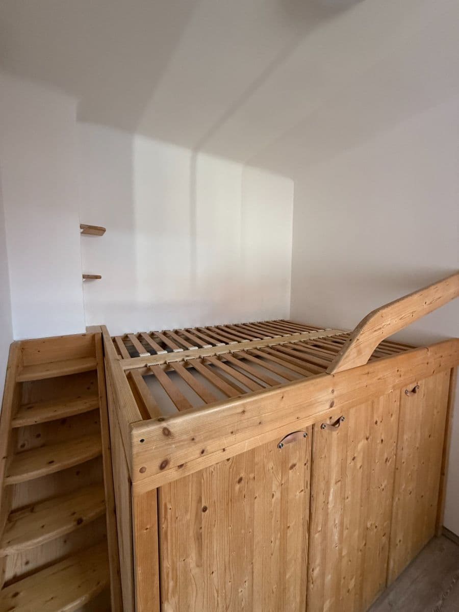 Prenájom bytu 2-izbový 40 m², Francouzská, Praha, Praha Prenájom bytu 2-izbový 40 m², Francouzská, Praha, Praha