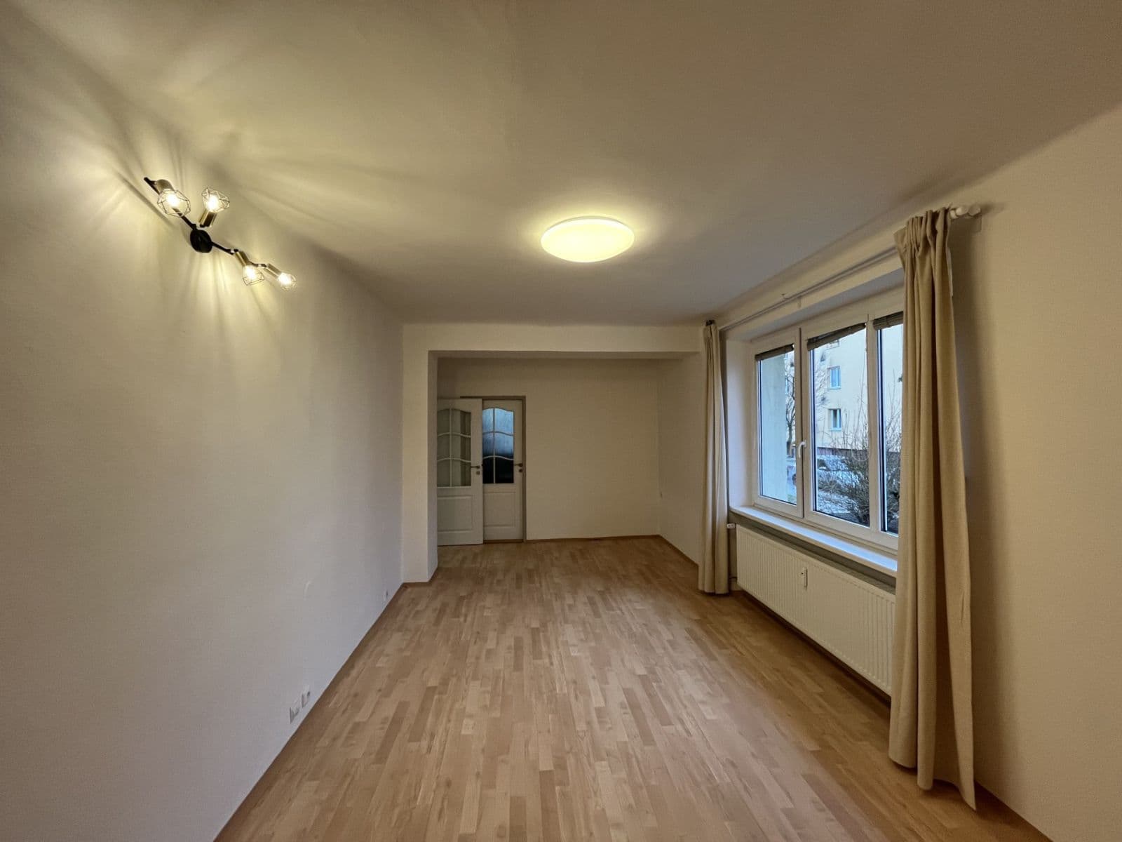 Prenájom bytu 3-izbový 70 m², Štefánikova, Louny, Ústecký kraj Prenájom bytu 3-izbový 70 m², Štefánikova, Louny, Ústecký kraj