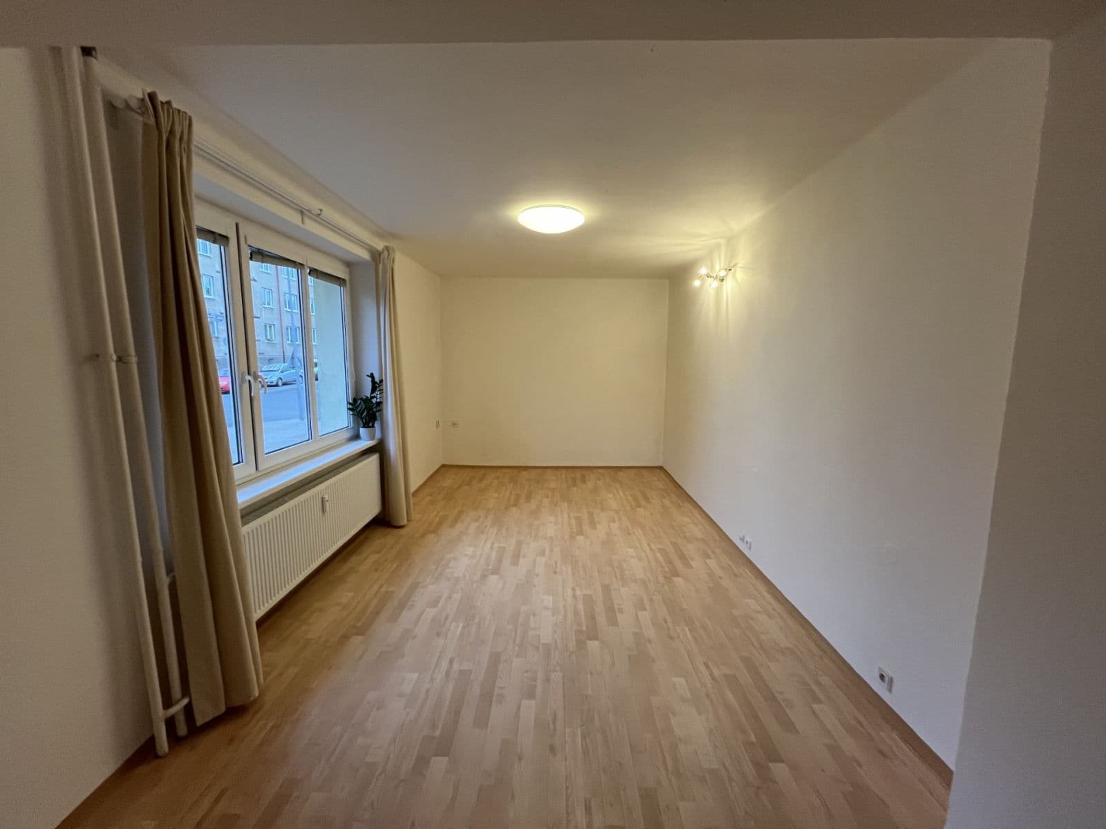 Prenájom bytu 3-izbový 70 m², Štefánikova, Louny, Ústecký kraj Prenájom bytu 3-izbový 70 m², Štefánikova, Louny, Ústecký kraj