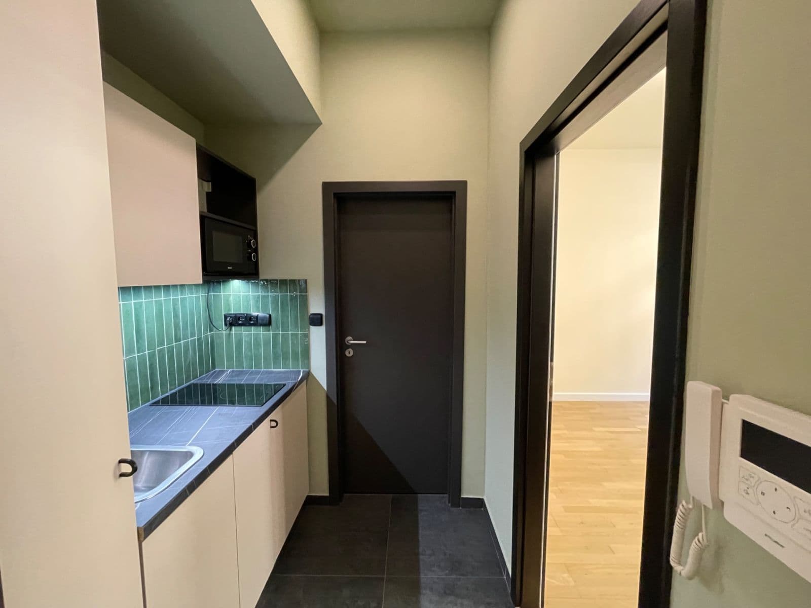 Prenájom nebytového priestoru 18 m², Ondříčkova, Praha, Praha Prenájom nebytového priestoru 18 m², Ondříčkova, Praha, Praha