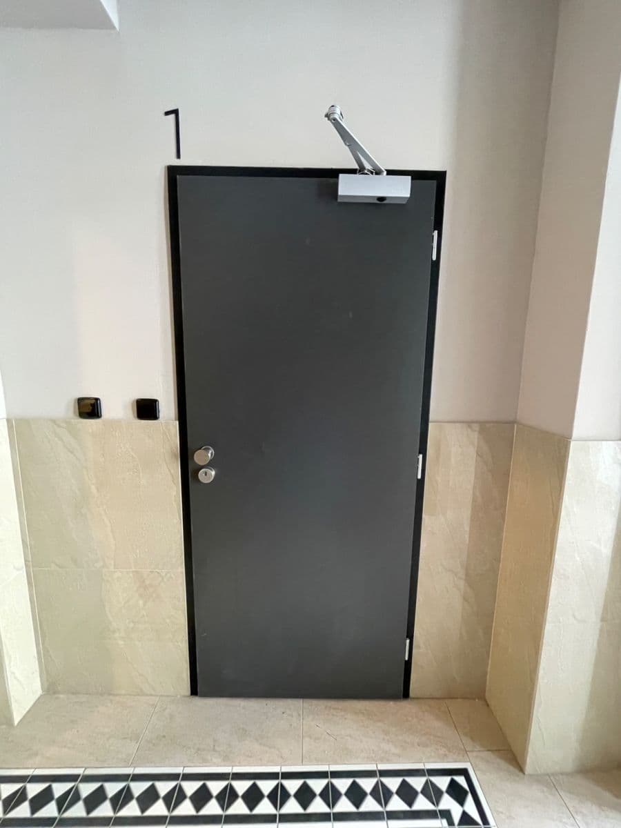 Prenájom nebytového priestoru 18 m², Ondříčkova, Praha, Praha Prenájom nebytového priestoru 18 m², Ondříčkova, Praha, Praha