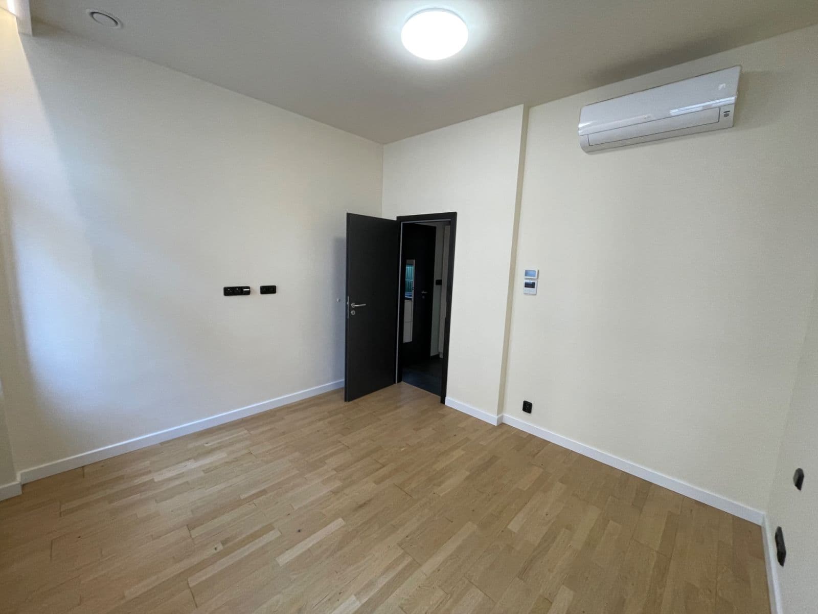 Prenájom nebytového priestoru 18 m², Ondříčkova, Praha, Praha Prenájom nebytového priestoru 18 m², Ondříčkova, Praha, Praha