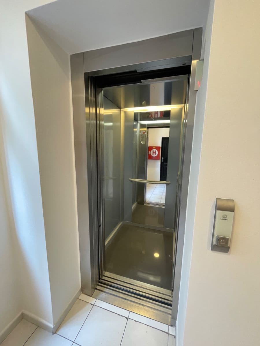 Prenájom bytu 1-izbový 25 m², Ondříčkova, Praha, Praha Prenájom bytu 1-izbový 25 m², Ondříčkova, Praha, Praha