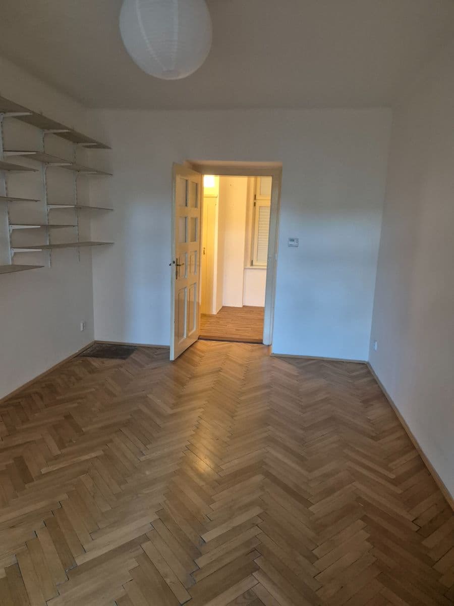 Prenájom bytu 2-izbový 48 m², Čajkovského, Praha, Praha Prenájom bytu 2-izbový 48 m², Čajkovského, Praha, Praha