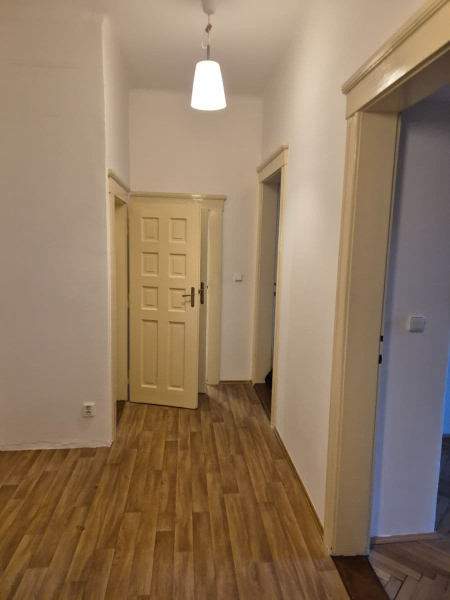 Prenájom bytu 2-izbový 48 m², Čajkovského, Praha, Praha Prenájom bytu 2-izbový 48 m², Čajkovského, Praha, Praha