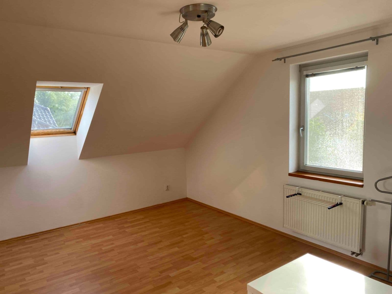 Prenájom bytu 4-izbový 108 m², Zvonková, Čakovičky, Středočeský kraj Prenájom bytu 4-izbový 108 m², Zvonková, Čakovičky, Středočeský kraj
