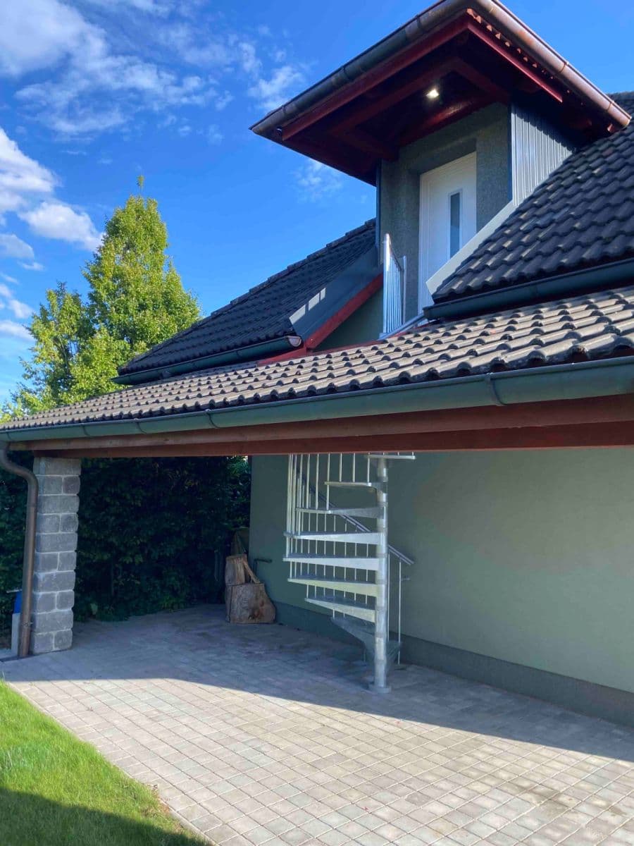 Prenájom bytu 4-izbový 108 m², Zvonková, Čakovičky, Středočeský kraj Prenájom bytu 4-izbový 108 m², Zvonková, Čakovičky, Středočeský kraj