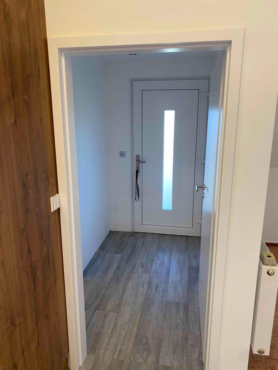 Prenájom bytu 4-izbový 108 m², Zvonková, Čakovičky, Středočeský kraj Prenájom bytu 4-izbový 108 m², Zvonková, Čakovičky, Středočeský kraj