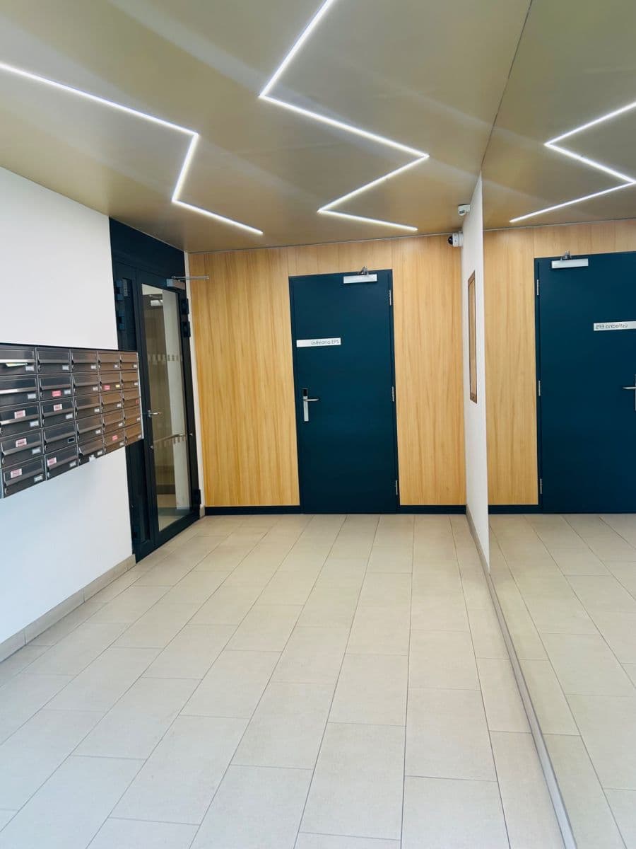 Prenájom bytu 2-izbový 54 m², Naskové, Praha, Praha Prenájom bytu 2-izbový 54 m², Naskové, Praha, Praha