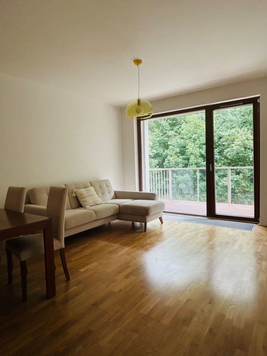 Prenájom bytu 2-izbový 54 m², Naskové, Praha, Praha Prenájom bytu 2-izbový 54 m², Naskové, Praha, Praha