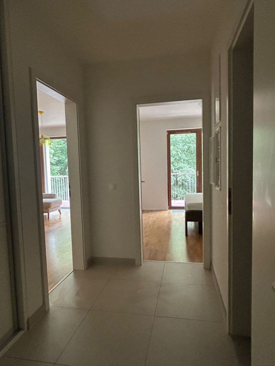 Prenájom bytu 2-izbový 54 m², Naskové, Praha, Praha Prenájom bytu 2-izbový 54 m², Naskové, Praha, Praha