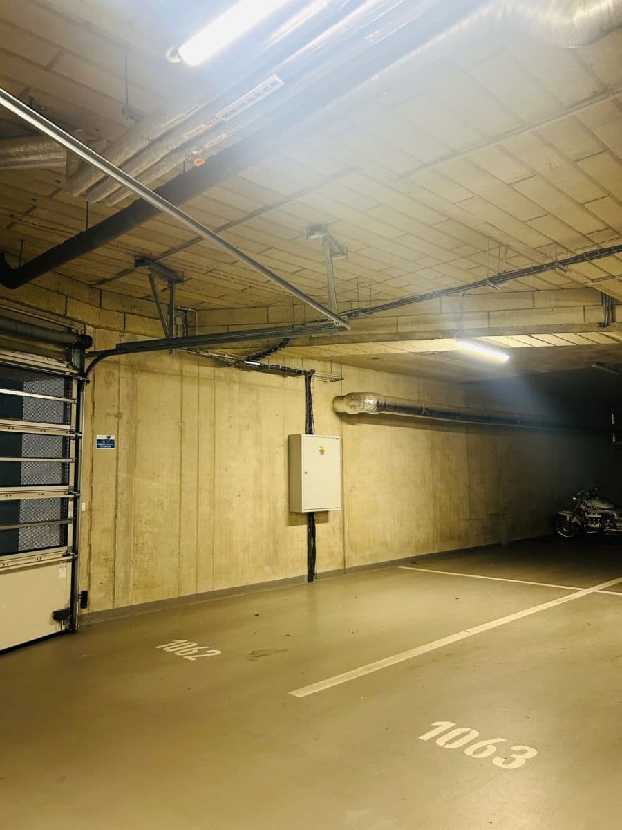 Prenájom bytu 2-izbový 54 m², Naskové, Praha, Praha Prenájom bytu 2-izbový 54 m², Naskové, Praha, Praha