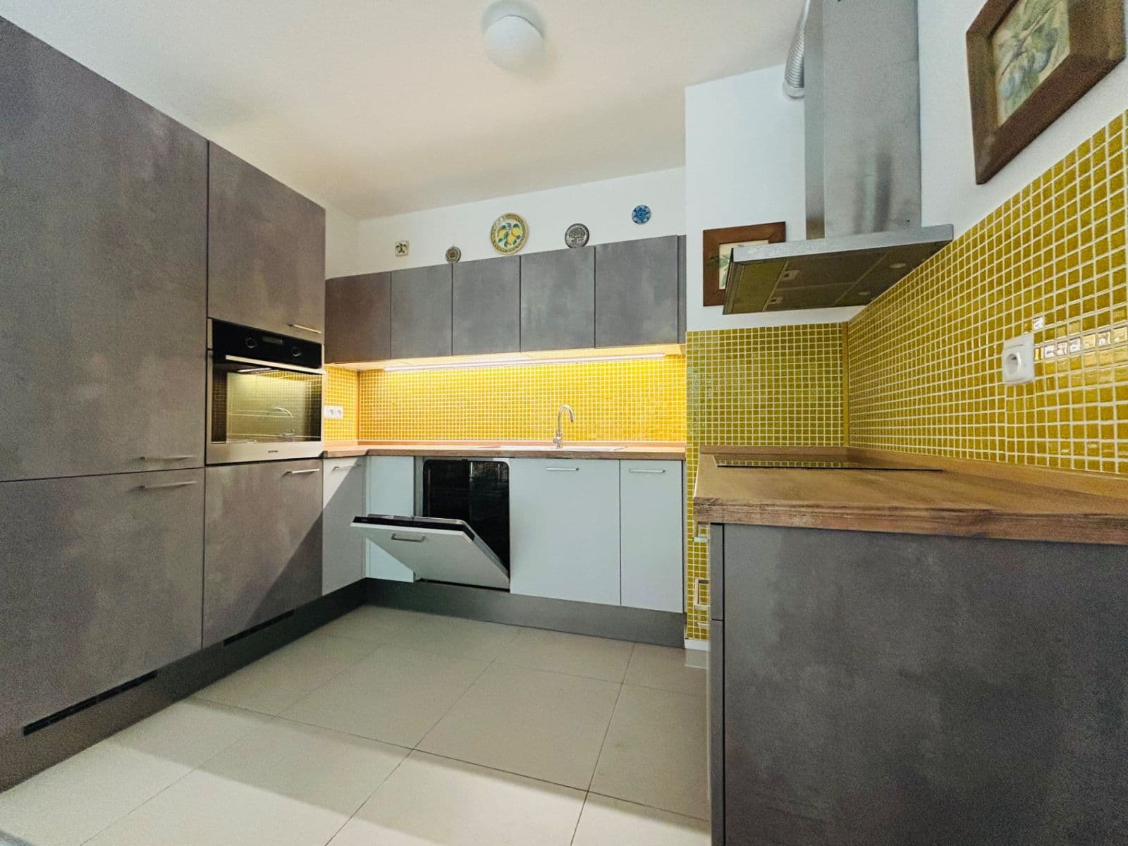 Prenájom bytu 2-izbový 54 m², Naskové, Praha, Praha Prenájom bytu 2-izbový 54 m², Naskové, Praha, Praha