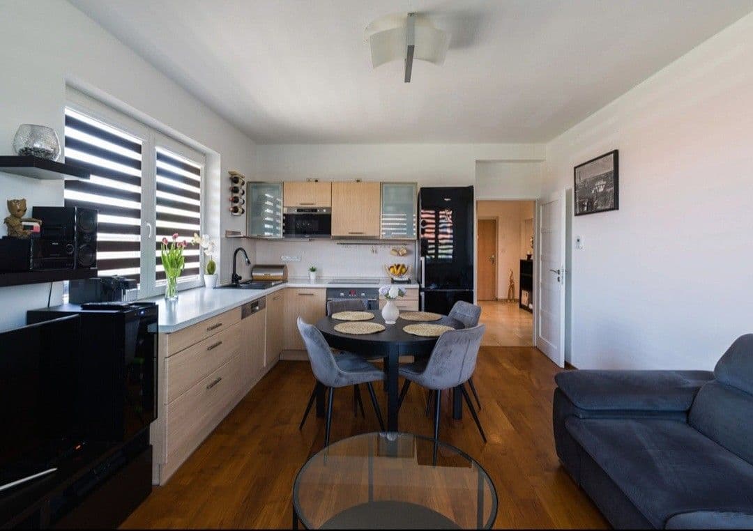 Predaj bytu 3-izbový 65 m², Habrová, Holubice, Středočeský kraj Predaj bytu 3-izbový 65 m², Habrová, Holubice, Středočeský kraj