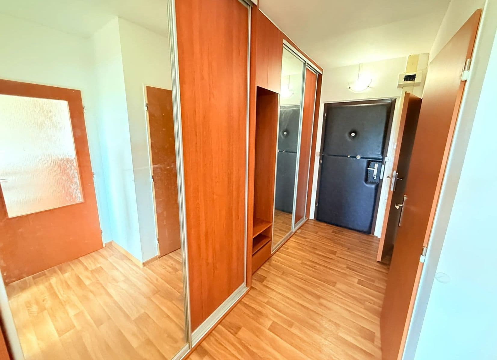 Prenájom bytu 2-izbový 43 m², Neustupného, Praha, Praha Prenájom bytu 2-izbový 43 m², Neustupného, Praha, Praha