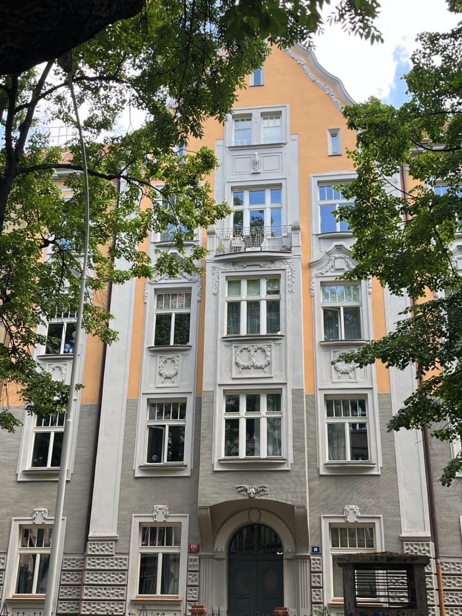Prenájom bytu 2-izbový 48 m², Čechova, Praha, Praha Prenájom bytu 2-izbový 48 m², Čechova, Praha, Praha