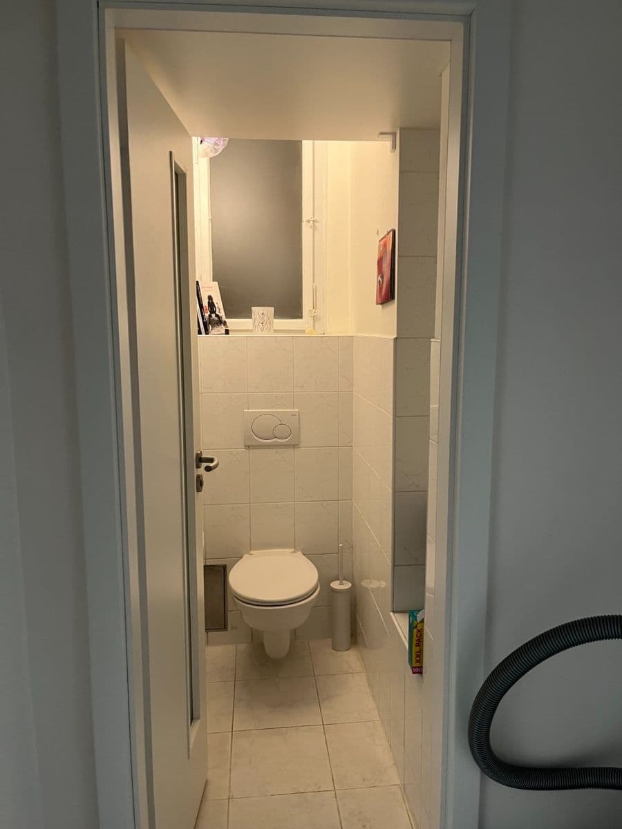 Prenájom bytu 2-izbový 48 m², Čechova, Praha, Praha Prenájom bytu 2-izbový 48 m², Čechova, Praha, Praha