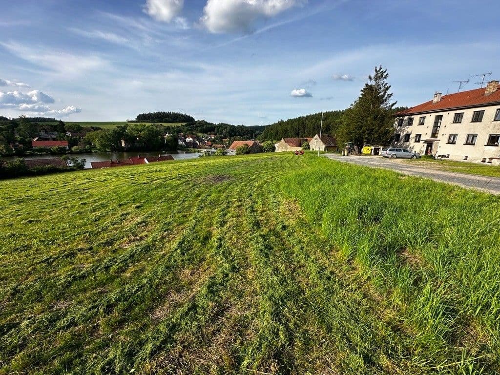 Predaj pozemku 2.102 m², Popovice, Středočeský kraj Predaj pozemku 2.102 m², Popovice, Středočeský kraj