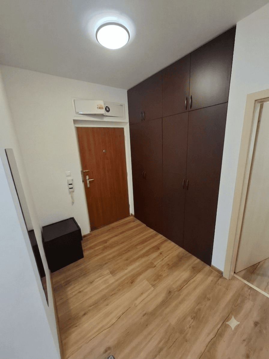 Prenájom bytu 3-izbový 86 m², Vacínovská, Praha, Praha Prenájom bytu 3-izbový 86 m², Vacínovská, Praha, Praha