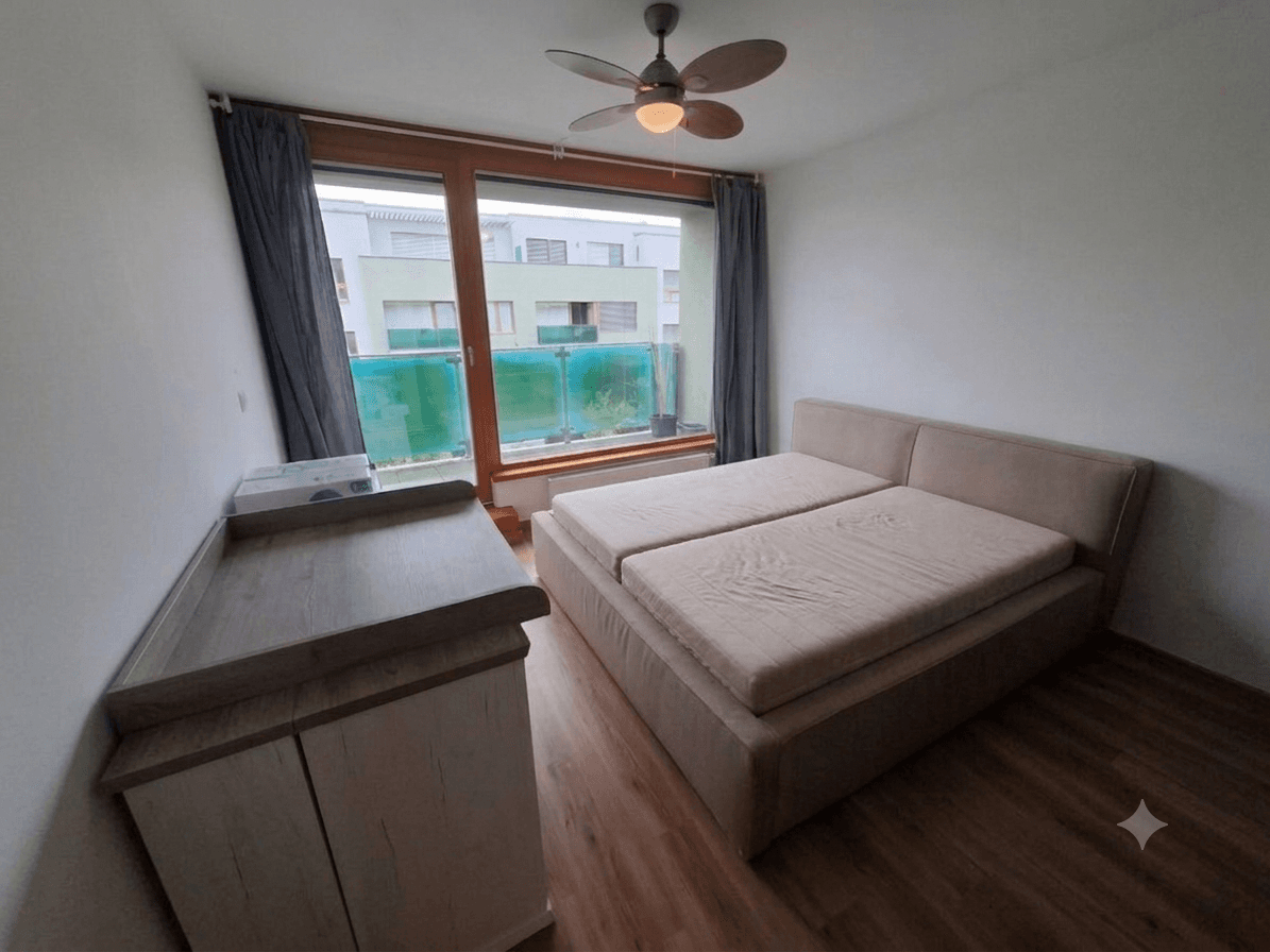 Prenájom bytu 3-izbový 86 m², Vacínovská, Praha, Praha Prenájom bytu 3-izbový 86 m², Vacínovská, Praha, Praha