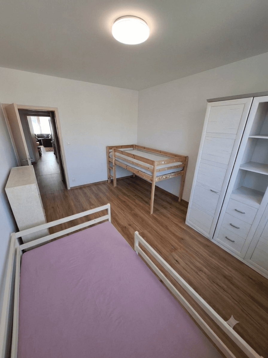 Prenájom bytu 3-izbový 86 m², Vacínovská, Praha, Praha Prenájom bytu 3-izbový 86 m², Vacínovská, Praha, Praha