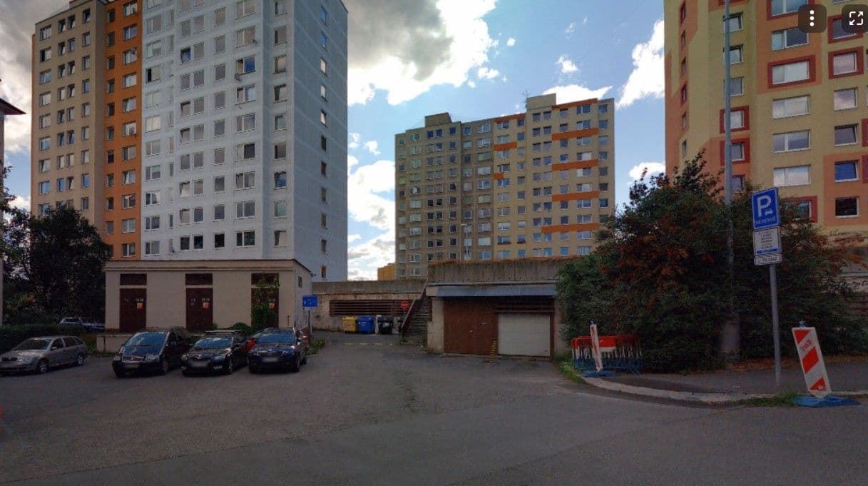 Prenájom garáže 38 m², Praha, Praha Prenájom garáže 38 m², Praha, Praha