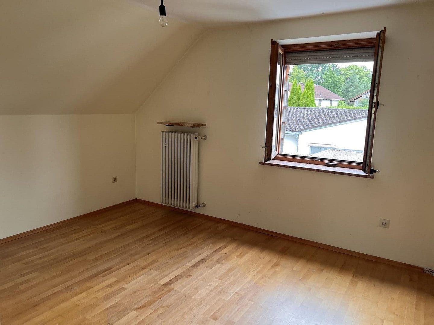 Predaj domu 140 m², pozemok 630 m², Bozener Straße 32, Rosenheim, Bavorsko Predaj domu 140 m², pozemok 630 m², Bozener Straße 32, Rosenheim, Bavorsko
