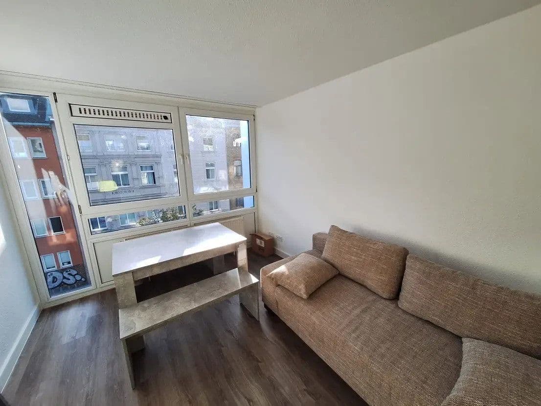 Prenájom bytu 1-izbový 22 m², Köln, Severné Porýnie - Westfálsko Prenájom bytu 1-izbový 22 m², Köln, Severné Porýnie - Westfálsko